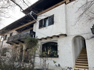 Apartment in villa for sale 5 rooms Cotroceni area, Bucharest