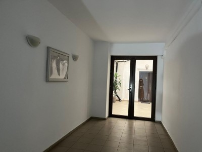 Apartment in villa for sale 2 rooms Dacia area, Bucharest 147 sqm