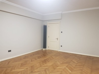 Studio for sale in villa Dorobanti area, Bucharest 37 sqm