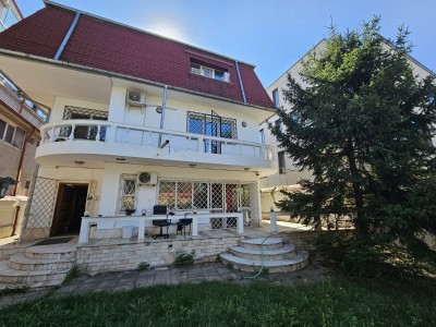 Villa for sale 9 rooms Domenii - Casin Monastery area, Bucharest