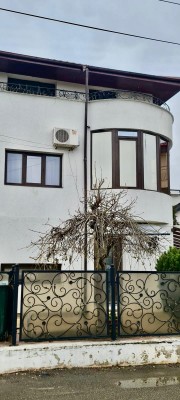 Duplex type villa for sale 4 rooms Pipera area, Bucharest