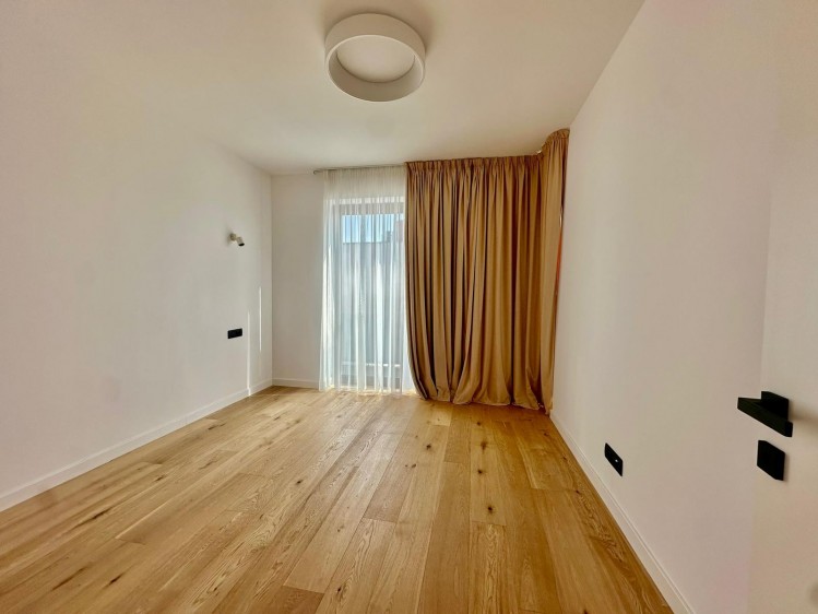 Vila noua de vanzare 5 camere zona Pipera, Bucuresti 365.79 mp